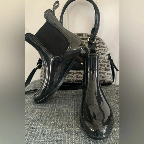 7M JUICY COUTURE Rori Black Gold Sparkle Ankle Rain Boots. - Picture 2 of 8